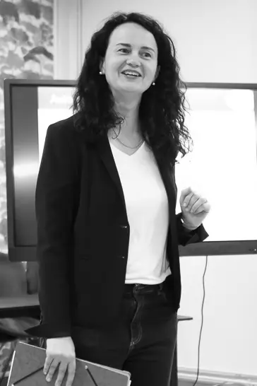 Élodie Bouquet coach certifiée HEC Paris durant un atelier de coaching à Poiters
